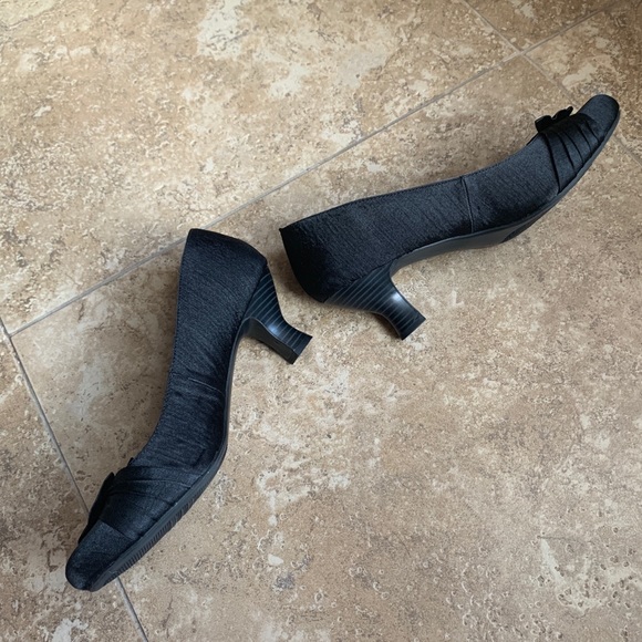 SO Shelby Kitten Heels - Picture 4 of 10